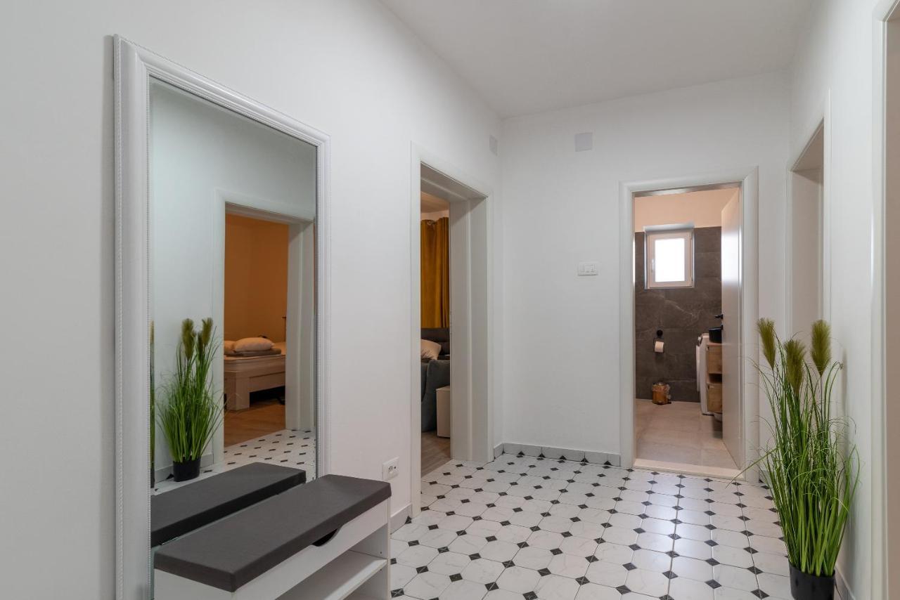 Apartman Galeb Trogir Extérieur photo